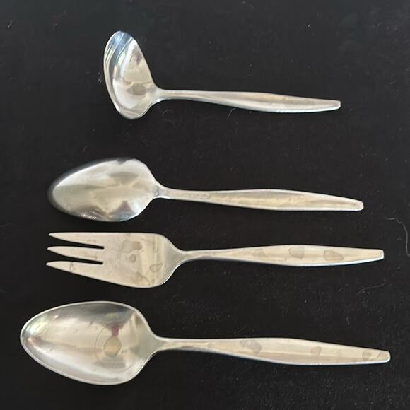 Reed & Barton Etude Server Set 4 piece, meat fork, ladle, 2 Serving spoons. - Picture 7 of 7